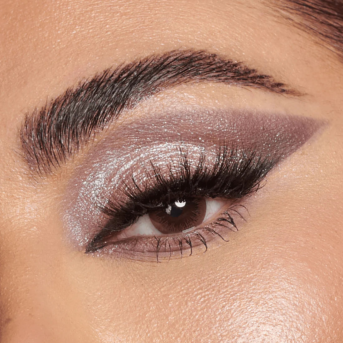 Huda Beauty Rose Quartz Eyeshadow Palette 1 Piece osbshop.pk