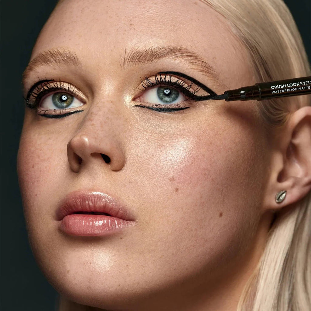 Lamel Crush Look Eyeliner No. 401 Black 1 Piece osbshop.pk